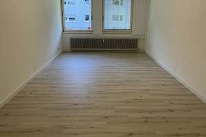 Attraktive 1-Zimmer-Wohnung in zentraler Top-Lage von Karlsruhe–Provisionsfreier Verkauf von Privat – Die vollständige Adresse der Immobilie erhältst du vom Anbieter., 76135 Weststadt, Karlsruhe – Vorschaubild 2