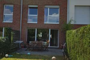 Schönes, ruhig gelegenes Reihenmittelhaus (Energiekl. B), 4 Zi, 2 Bäder, Garage, 200m zum U-Bahnhof – Die vollständige Adresse der Immobilie erhältst du vom Anbieter., 40489 Wittlaer, Düsseldorf – Vorschaubild 2