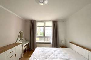 Modernisierte 2-Zimmer-Wohnung mit Balkon, Tiefgaragenoption und ruhiger Innenhoflage – Die vollständige Adresse der Immobilie erhältst du vom Anbieter., 10315 Lichtenberg (Ortsteil), Berlin – Vorschaubild 1