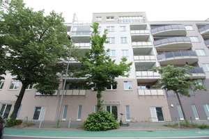 Helle Wohnung mit Loggia, Aufzug und Stellplatz in Charlottenburg