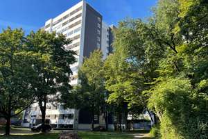 Chice Wohnung - zwischen Zentrum und Hochzoll - zum Eigenbezug oder Kapitalanlage  – Wilhelm-Hauff-Straße 20, 86161 Wolfram-und Herrenbachviertel, Augsburg – Vorschaubild 1