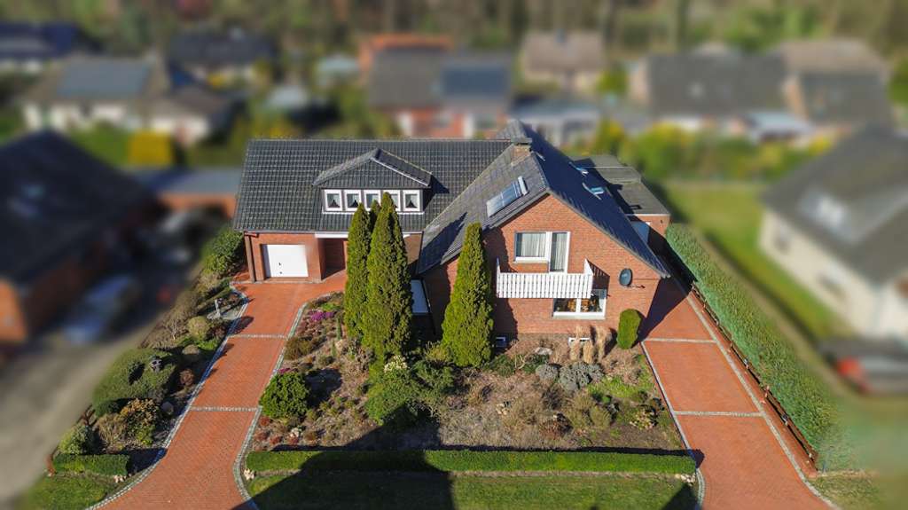 Immobilie in Sulingen - Großes, gepflegtes Einfamilienhaus mit schönem Garten in Sulingen / Lindern zu verkaufen - Bild 0