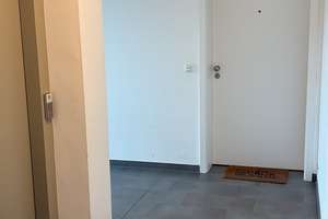 Exklusive 4-Zi.-Wohnung mit Landhausküche, Südwestbalkon, Aufzug & 2 Stellplätzen – ruhig, zentral – 91154 Roth – Vorschaubild 7