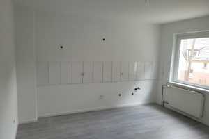 Möbel reinstellen und einziehen – Holtener Straße 283, 47167 Duisburg – Vorschaubild 2