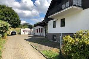 Unternehmer Anwesen mit Gewerbehalle,  14 Parkpl.  Schwimmbad, Carport provisionsfrei, Gummersbach