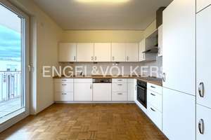 Lichtdurchflutete 2-Zimmer-Wohnung mit umlaufendem Balkon, Aufzug und Stellplatz – Die vollständige Adresse der Immobilie erhältst du vom Anbieter., 57074 Siegen, Siegen – Vorschaubild 5