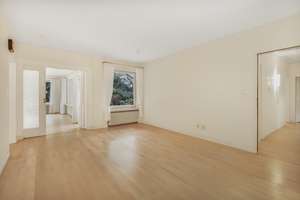 Bremen-Oberneuland: großzügiges freist. Einfamilienhaus mit 5 Zimmern, großem Grundstück und Garage – Die vollständige Adresse der Immobilie erhältst du vom Anbieter., 28355 Oberneuland, Bremen – Vorschaubild 9