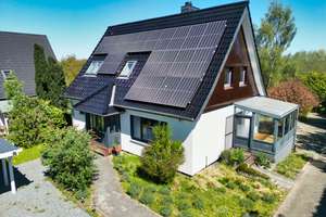 Modernisiertes Einfamilienhaus mit Wintergarten, Kaminofen, PV und viel Platz in ruhiger Lage. Top! – Die vollständige Adresse der Immobilie erhältst du vom Anbieter., 24392 Süderbrarup – Vorschaubild 3