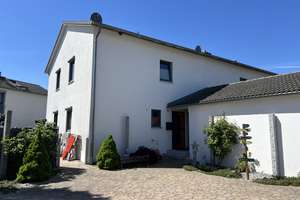 Energieeffiziente DHH mit Garage in Altomünster – provisionsfrei von privat – Staufer-Ring 6b, 85250 Altomünster – Vorschaubild 2