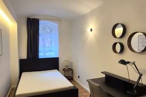 ANFRAGEN ÜBER DAS KONTAKTFELD! Schöne, möblierte und WG-geeignete 3-Zimmer-Wohnung im Altbaudenkmal