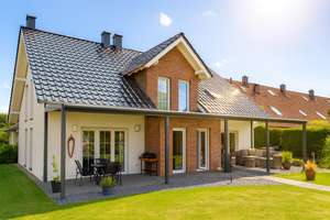 Wohnen & Wohlfühlen: Großes Haus mit 2 Wohneinheiten, Gartenparadies und privater Sauna – Die vollständige Adresse der Immobilie erhältst du vom Anbieter., 45968 Gladbeck – Vorschaubild 2