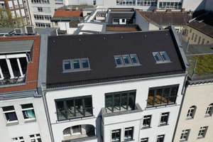 Großzügige Dachgeschoss-Maisonette mit Galeriecharakter, Kamin und Dachterrassen in Kreuzberg – Stresemannstraße 32, 10963 Kreuzberg, Berlin – Vorschaubild 3
