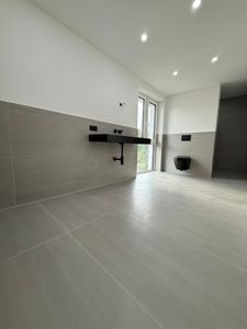 Erstbezug nach Sanierung mit Balkon: Geschmackvolle 2,5-Zimmer-Wohnung mit lux. Innenausstattung