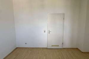 "GOOD NEWS" IM NORDEND: Sonnige  Altbauwohnung mit 2 Zimmern und Tageslichtbad -sofort frei-. – 60318 Nordend-West, Frankfurt am Main – Vorschaubild 5