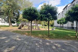 Gepflegte 3 Zimmerwohnung mit Balkon im 2. OG in Düsseldorf-Rath – Röhrenstr. 9, 40472 Rath, Düsseldorf – Vorschaubild 2