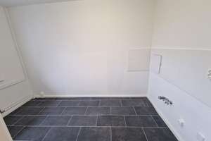 **FRISCH RENOVIERT**3-Zimmer-Wohnung // Balkon // Bad mit Wanne // 4.OG // ab 15.06.2026 – Andromedaweg 17, 4205 Grünau-Nord, Leipzig – Vorschaubild 5