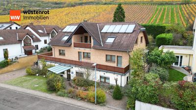 Wunderschönes Haus im Charme der Zeit sucht....