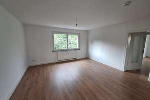 3 Zimmer Wohnung mit Balkon ruhig gelegen mit Aufzug