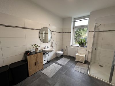 sanierte Erdgeschosswohnung mit Einbauküche