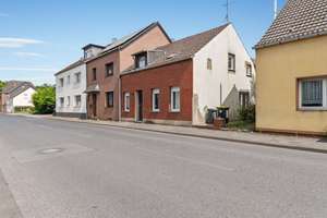 Geräumige Doppelhaushälfte mit großem Garten, Terrasse und Garage – viel Platz für Ihre Wohnideen – Die vollständige Adresse der Immobilie erhältst du vom Anbieter., 47198 Alt-Homberg, Duisburg – Vorschaubild 5