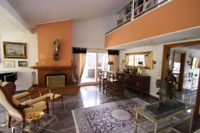 Immobilie in Rheinbreitbach - Einfamilienhaus mit Top-Ausstattung 2 Bäder ruhiger Lage Garten Garage Carport schöne Au - Bild 2