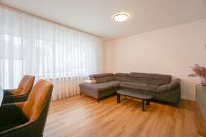 Platz für die ganze Familie – moderne Doppelhaushälfte mit Garten und Terrasse in ruhiger Lage – Die vollständige Adresse der Immobilie erhältst du vom Anbieter., 90765 Stadeln, Herboldshof, Mannhof, Fürth – Vorschaubild 3