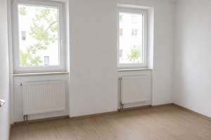Jobcenter - جوب سنتر - Джобцентер - deine neue Wohnung ist fertig! – Haumannstraße 19, 42651 Solingen-Mitte, Solingen – Vorschaubild 2