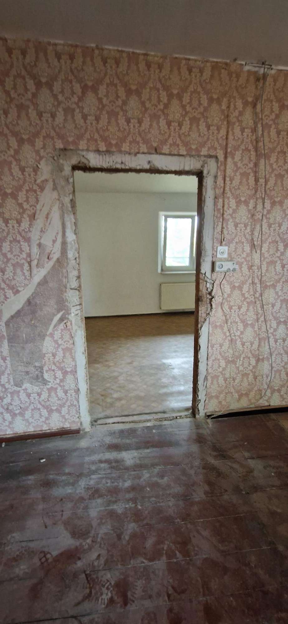 Immobilie in Luckenwalde - PREIS GESENKT !!! Reihenhaus mit Garten zum Ausbau - Bild 1