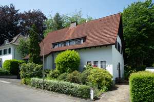 Freistehendes Einfamilienhaus aus den 30er Jahren in Dortmund-Kirchhörde