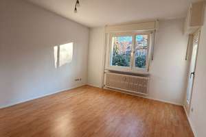 Helle Erdgeschosswohnung mit Balkon in Duisburg – Gansstraße 14, 47137 Mittelmeiderich, Duisburg – Vorschaubild 1