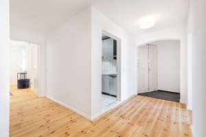 Choriner Straße: Helle 3-Zimmer-Altbauwohnung, 4. OG, separate Küche, aufgearbeitete Dielen – Choriner Straße 81, 10119 Mitte (Ortsteil), Berlin – Vorschaubild 7