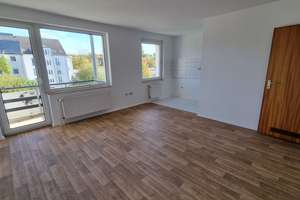 Renovierte 3-Zimmer-Wohnung mit Balkon und Stellplatz! Perfekt für die Familie!