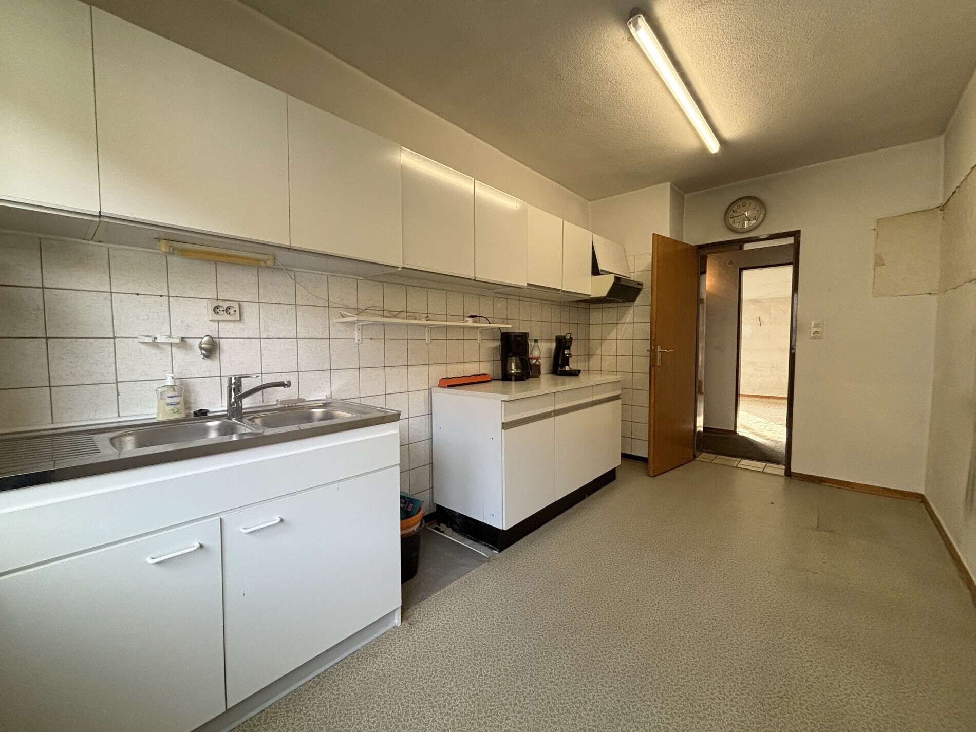 Immobilie in Cölbe - Zwei Wohneinheiten unter einem Dach in beliebter Wohnlage von Cölbe - Bild 1