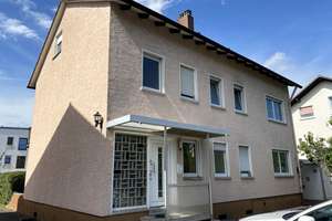 Maintal-Dörnigheim, freistehendes 3-Familien-Haus, 663 m² Grdst., 207 m² Wfl., 2 Garagen, 640.000,- – Die vollständige Adresse der Immobilie erhältst du vom Anbieter., 63477 Maintal – Vorschaubild 4