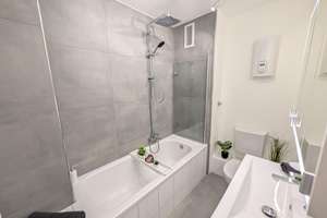 PROVISIONSFREI - sofort einziehen - Helle 3-Zimmerwohnung mit Blick zur Pfalz, komplett renoviert – 67071 Oggersheim, Ludwigshafen am Rhein – Vorschaubild 9