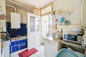 Renovierungsbedürftige 3 Zimmer + ausbaubares Dachgeschoss in Stuttgart-Bad Cannstatt – Tilsiter Str 5, 70374 Schmidener Vorstadt, Stuttgart – Vorschaubild 8