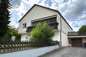Oberdürrbach/Würzburg - geräumiges Einfamilienhaus mit Einliegerwohnung und großen Garten