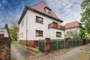 Charmante Villa mit großem Garten, Dachterrasse & Saunahaus – Wohnen mit Charakter in Calbe – Die vollständige Adresse der Immobilie erhältst du vom Anbieter., 39240 Calbe (Saale) – Vorschaubild 1