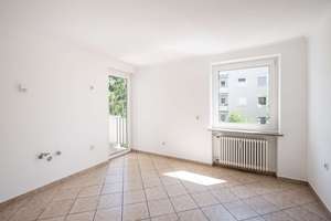 Bezugsfreie 3-Zimmer-Wohnung mit zwei Balkonen und Blick ins Grüne – Die vollständige Adresse der Immobilie erhältst du vom Anbieter., 80687 Sankt Ulrich, München – Vorschaubild 15