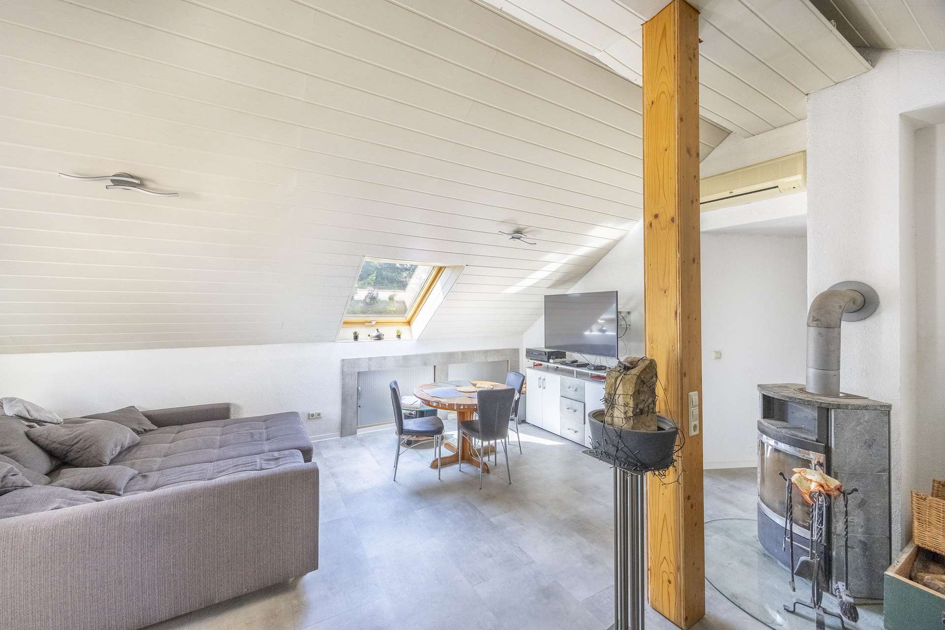 Immobilie in Ingersheim - WEITBLICK: Dreifamilienhaus im Herzen von Ingersheim! - Bild 2