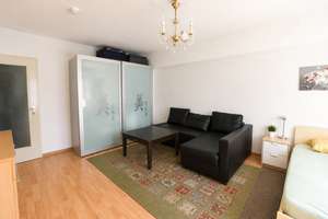 AIGNER - 2-Zimmer-Souterrainwohnung in begehrter Lage von Neuhausen-Nymphenburg – Die vollständige Adresse der Immobilie erhältst du vom Anbieter., 80637 Neuhausen, München – Vorschaubild 2