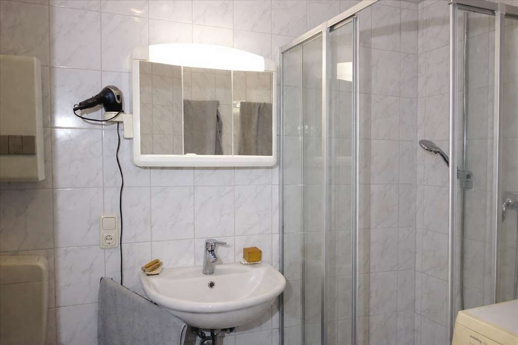 Immobilie in Ransbach-Baumbach - Gepflegtes Apartment am Erlenhofsee in Ransbach-Baumbach - Bild 1