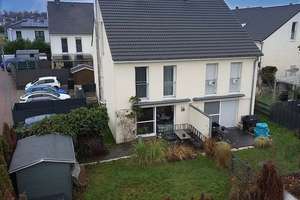 Familientraum in toller Lage von Langenselbold – Die vollständige Adresse der Immobilie erhältst du vom Anbieter., 63505 Langenselbold – Vorschaubild 1