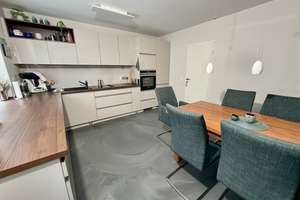 Großzügiges Wohnerlebnis: Design-Küche, Echtholzparkett & zwei Balkone – Moerser Str. 20, 47798 Cracau, Krefeld – Vorschaubild 19