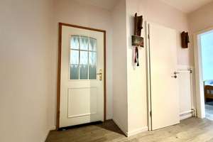 Provisionsfrei: Zentral in Zündorf: Gut aufgeteilte Wohnung mit Balkon nahe Groov & Rhein – Die vollständige Adresse der Immobilie erhältst du vom Anbieter., 51143 Zündorf, Köln – Vorschaubild 2