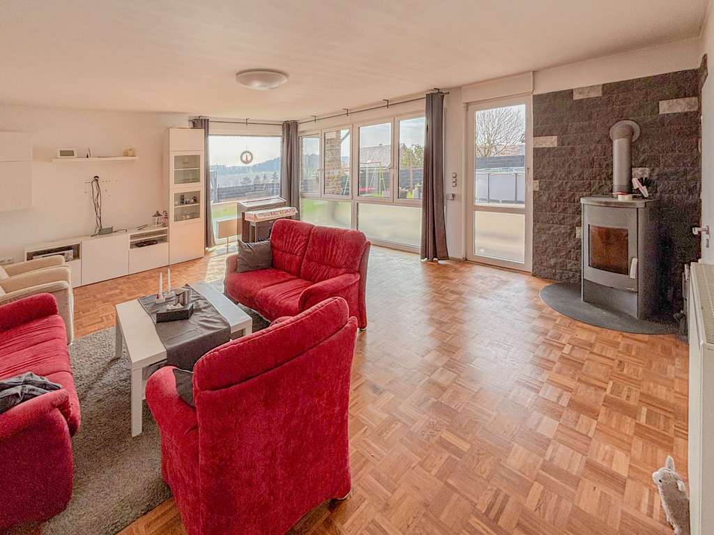 Immobilie in Blankenheim - Heller Bungalow mit großem Garten und Doppelgarage in Blankenheim-Ripsdorf - Bild 3