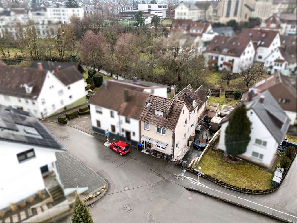 Immobilie in Neuhausen auf den Fildern - Hier kann man sich austoben: Ein- oder Zweifamilienhaus auf 4 Etagen in Neuhausen - Bild 2
