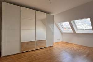 NEUBAU * 3 Zimmer * Garage * 06/26 * Fußbodenheizung * 2 Balkone * Lift * – Karl-Vogel-Str. 23, 4318 Anger-Crottendorf, Leipzig – Vorschaubild 8