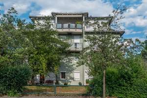 MAIER - Moderne 3-Zimmerwohnung mit 4 Balkonen, Aufzug, TG-Einzelstellplatz! – Die vollständige Adresse der Immobilie erhältst du vom Anbieter., 85598 Vaterstetten – Vorschaubild 1