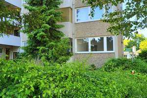Erdgeschoß-frisch renoviert-separater Eingang-Balkon-Tiefgarage-von Privat – Elmshorner Straße 15, 25421 Pinneberg – Vorschaubild 1